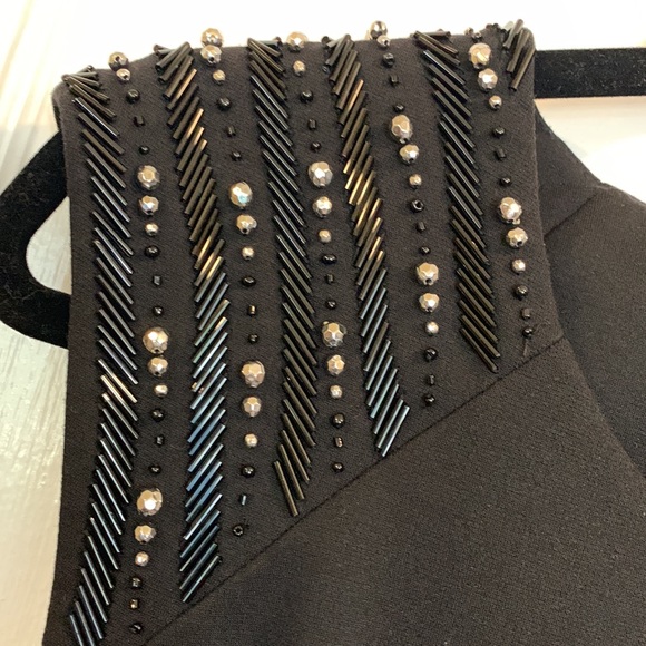 Excellent Condition Calvin Klein Black Embellished Shoulder Ponte Shift Dress 12 - Picture 5 of 7